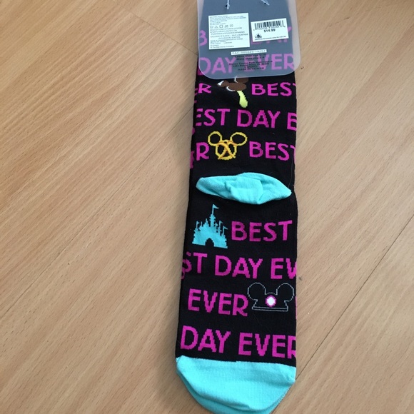 Disney Parks Best Day Ever Socks NWT - Picture 4 of 6